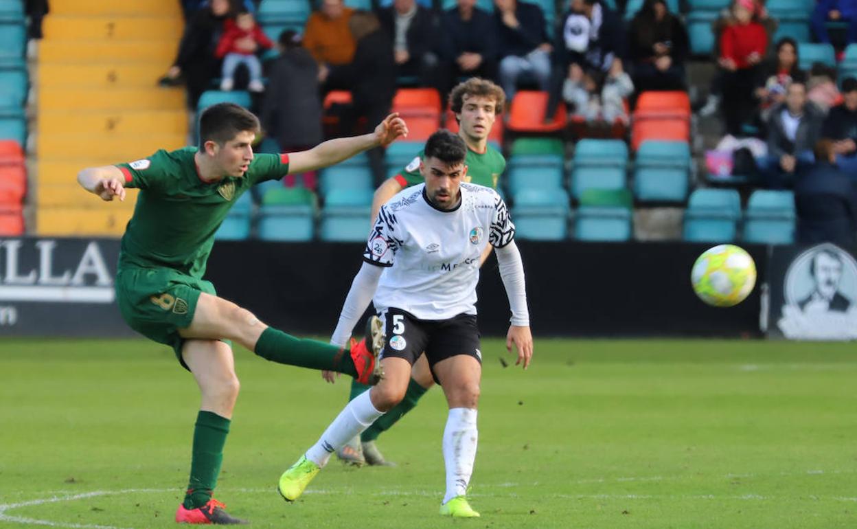 Borja López, durante partido de esta temporada con el Salamanca CF UDS. 