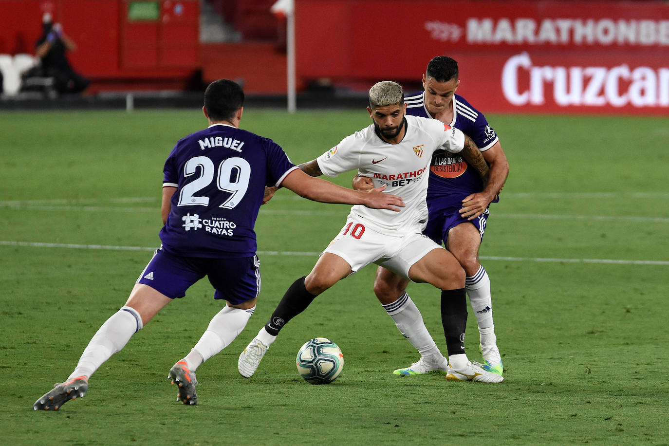 Olivas adelantó al Valladolid en la primera parte y Ocampos empató en un partido muy bien jugado por los blanquivioletas