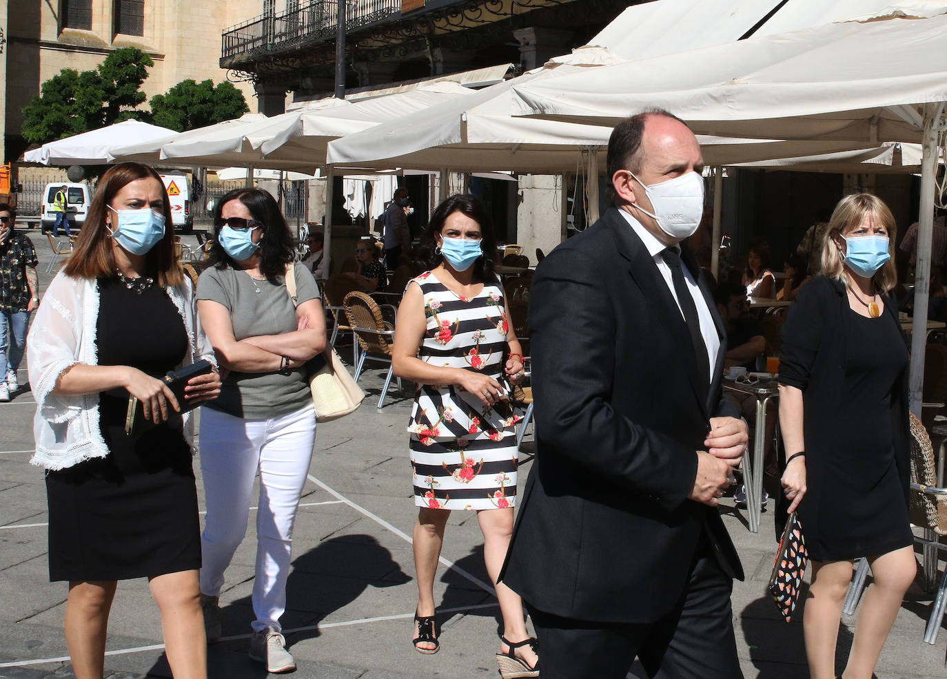 Homenaje a las víctimas del coronavirus en la Plaza Mayor de Segovia 