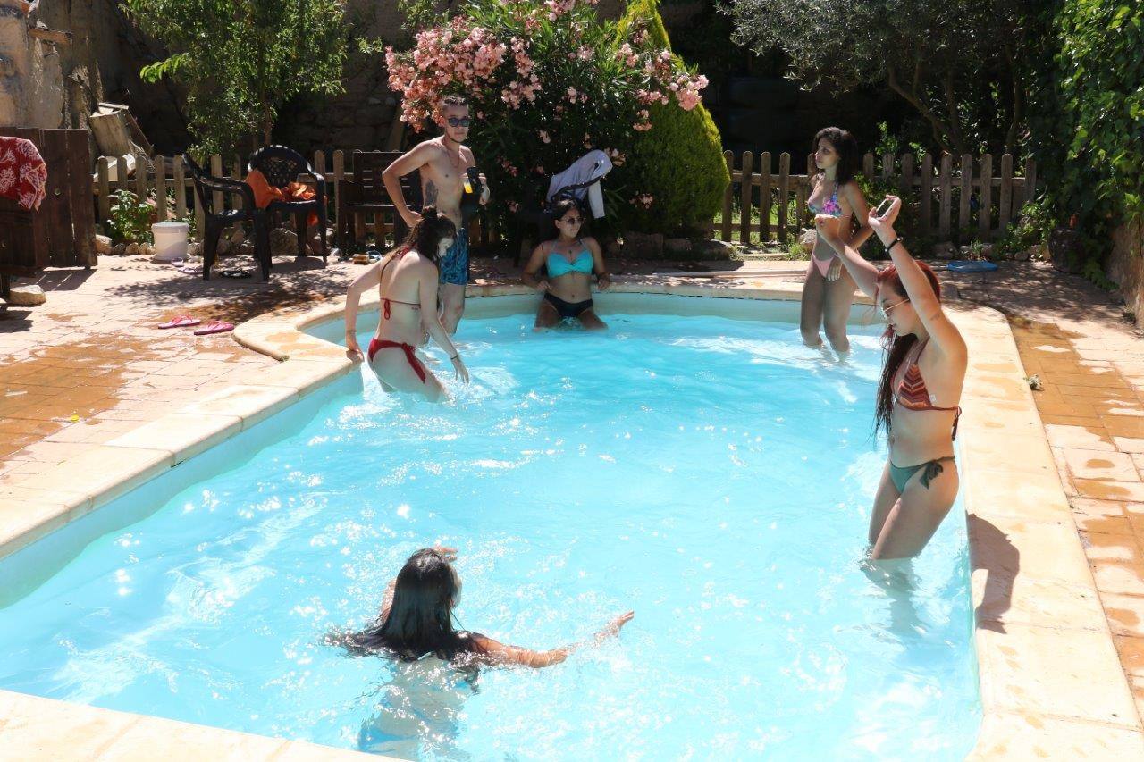 Los alojamientos rurales de la provincia con piscina cuelgan el cartel de completos. 