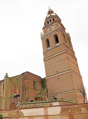 Imagen secundaria 2 - Torre de San Pedro Apóstol y Torre de Santa María.