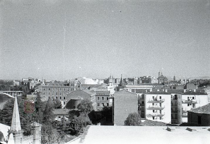 Fotos: Estampas del Valladolid antiguo (XLVI): la ciudad en 1956