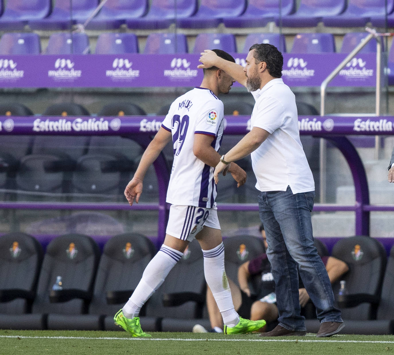 Un gol de Joaquín en los minutos finales deja al Real Valladolid, virtualmente, en Primera