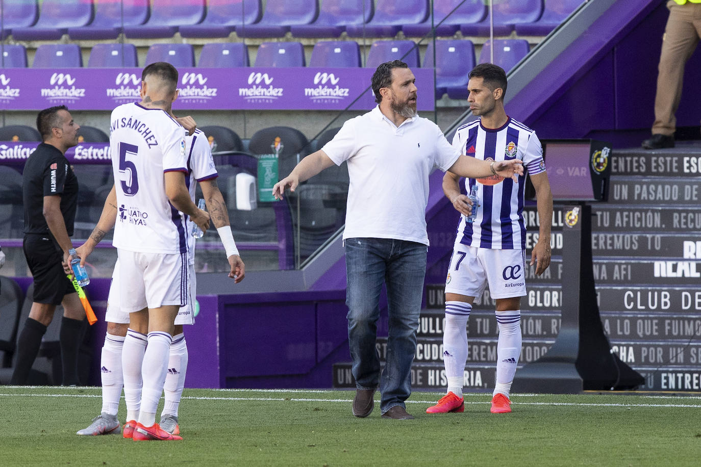 Un gol de Joaquín en los minutos finales deja al Real Valladolid, virtualmente, en Primera