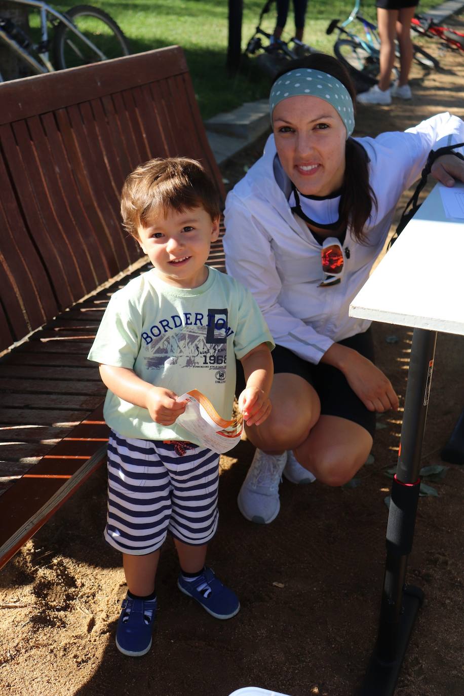 Sesenta riosecanos participaron en la marcha organizada por el centro de entrenamiento Playfit a beneficio de la Fundación Aladina