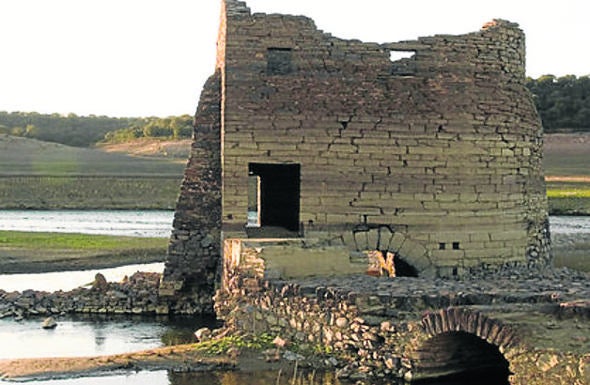 Parte de las ruinas de Castrotorafe.