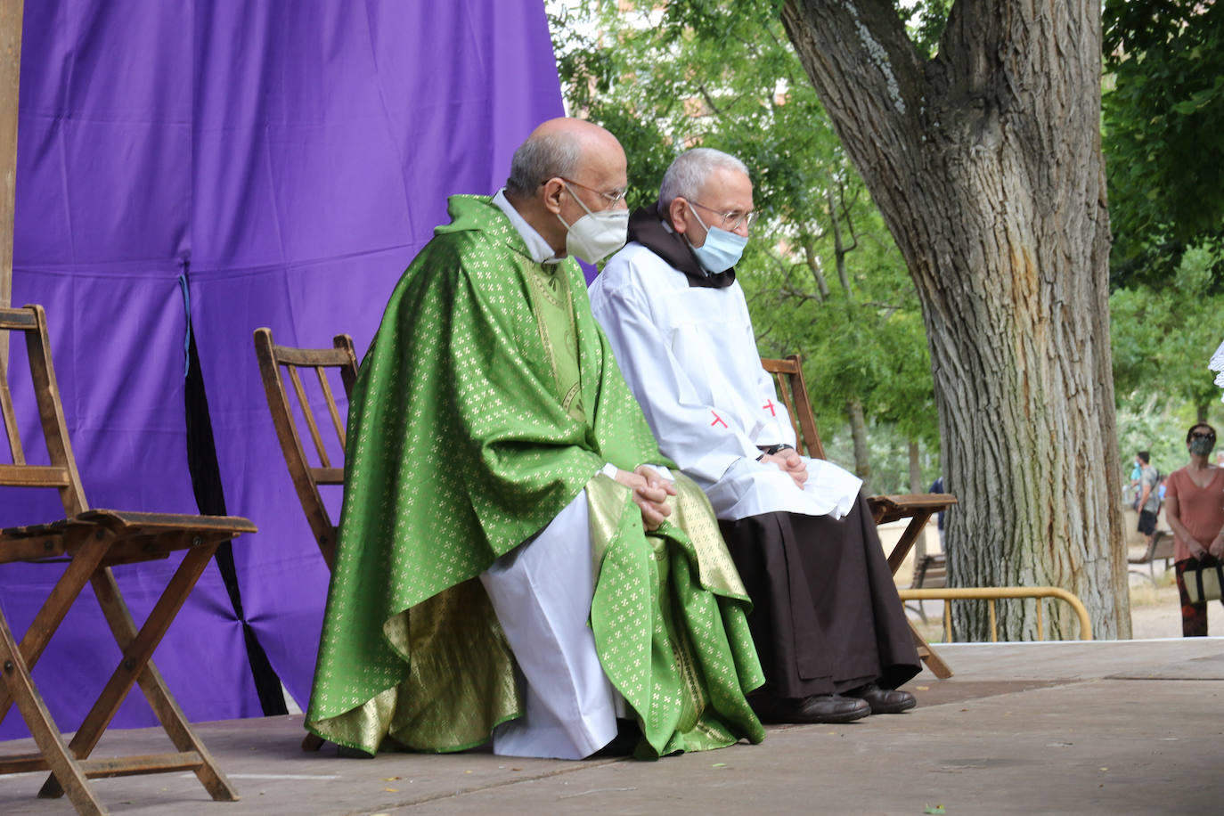 Fotos: Procesión fluvial de la Virgen del Carmen en Valladolid en recuerdo a la víctimas del coronavirus