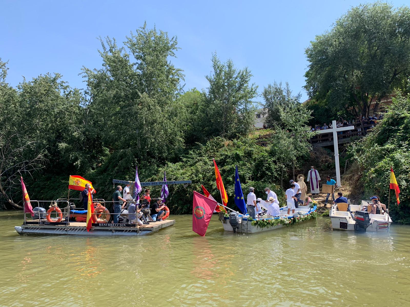 Fotos: Procesión fluvial de la Virgen del Carmen en Valladolid en recuerdo a la víctimas del coronavirus