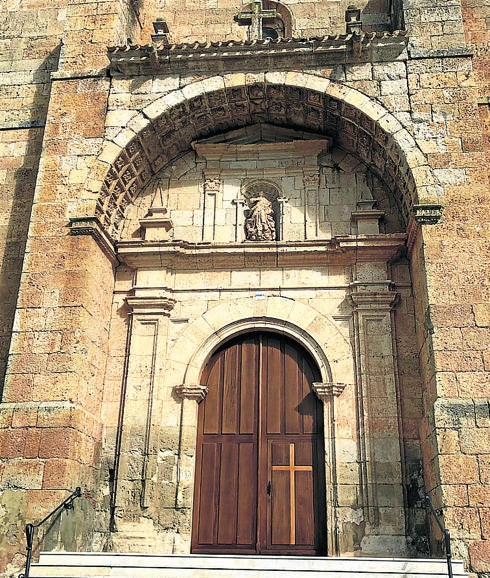 Portada de la iglesia.