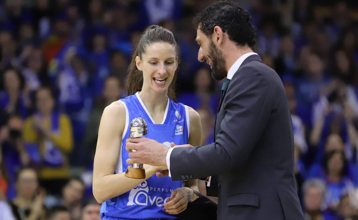 La experfumera Vitola ficha por el Aluinvent DVTK Miskolc húngaro