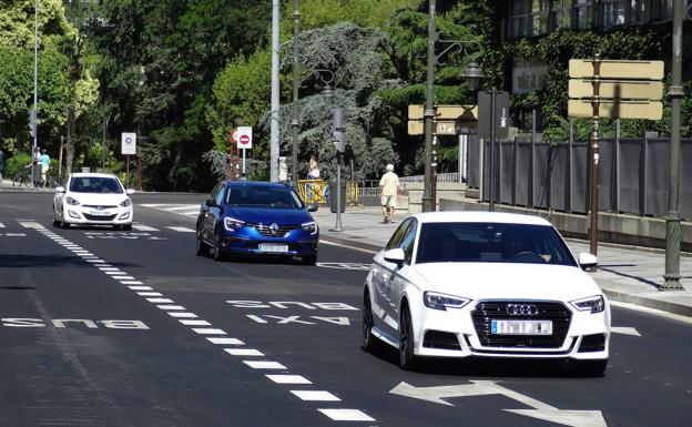 La Policía de Valladolid denunciará por circular en coche por los nuevos carriles bus-taxi