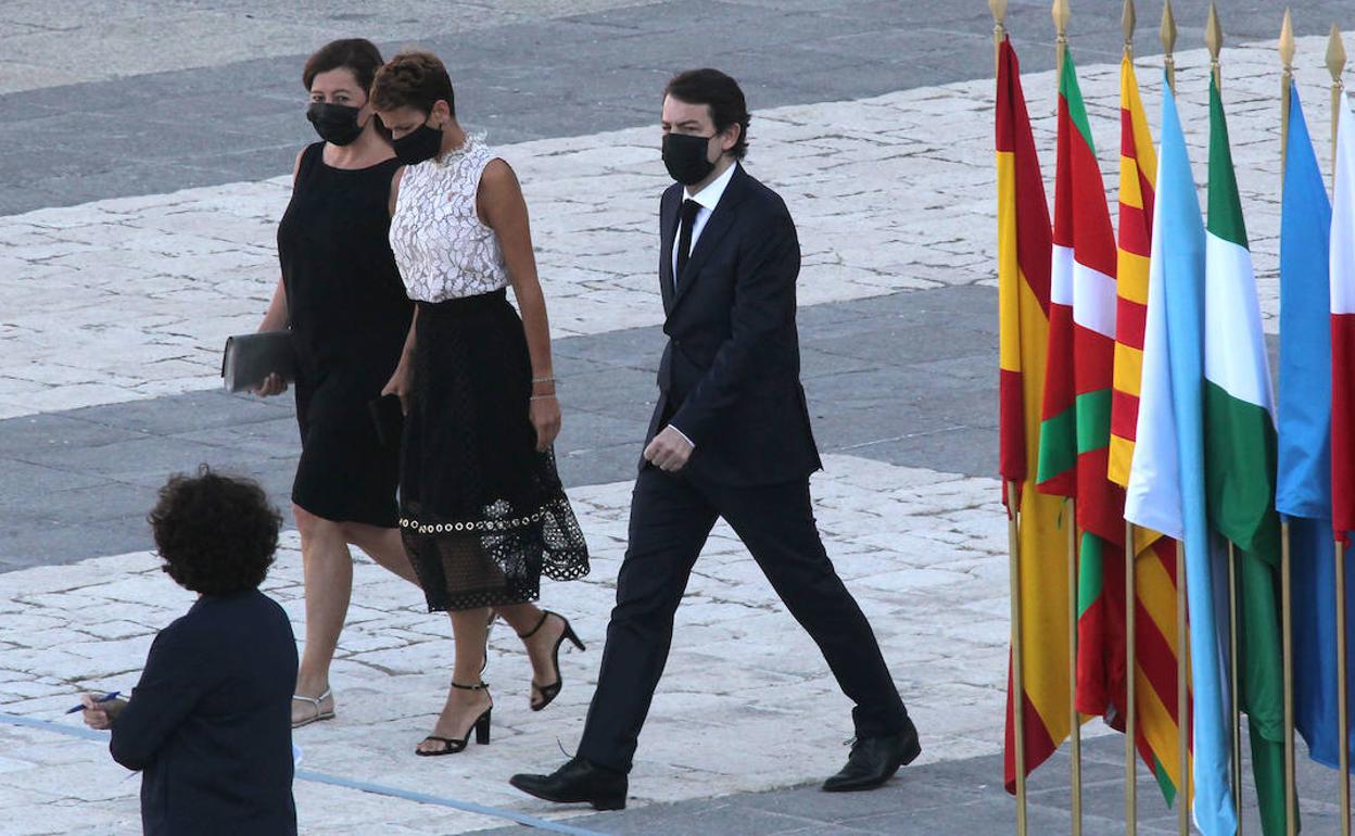 El presidente de Castilla y León, Alfonso Fernández Mañueco, esta mañana en el homenaje de Estado. 