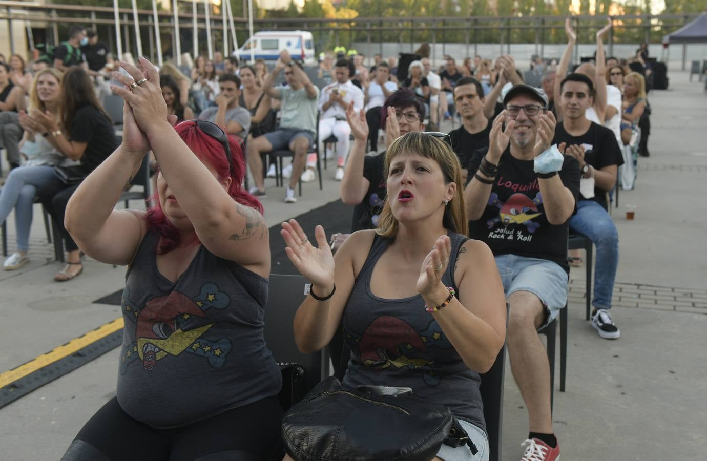 El veterano músico barcelonés ofreció un concierto junto a Gabriel Sopeña en el Patio de la Feria de Muestras, dentro del ciclo Viva la vida