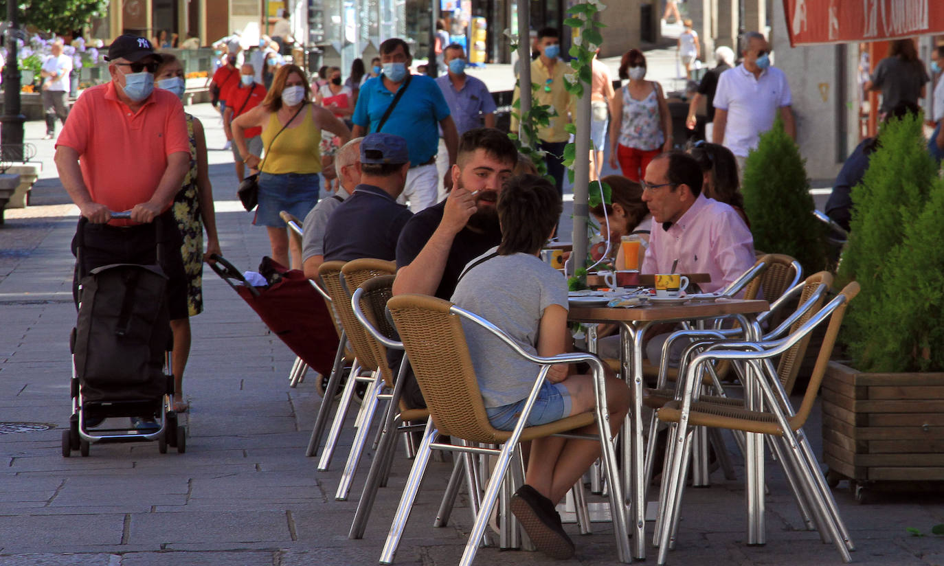 La Policía Local recuerda el uso obligatorio de la mascarilla.