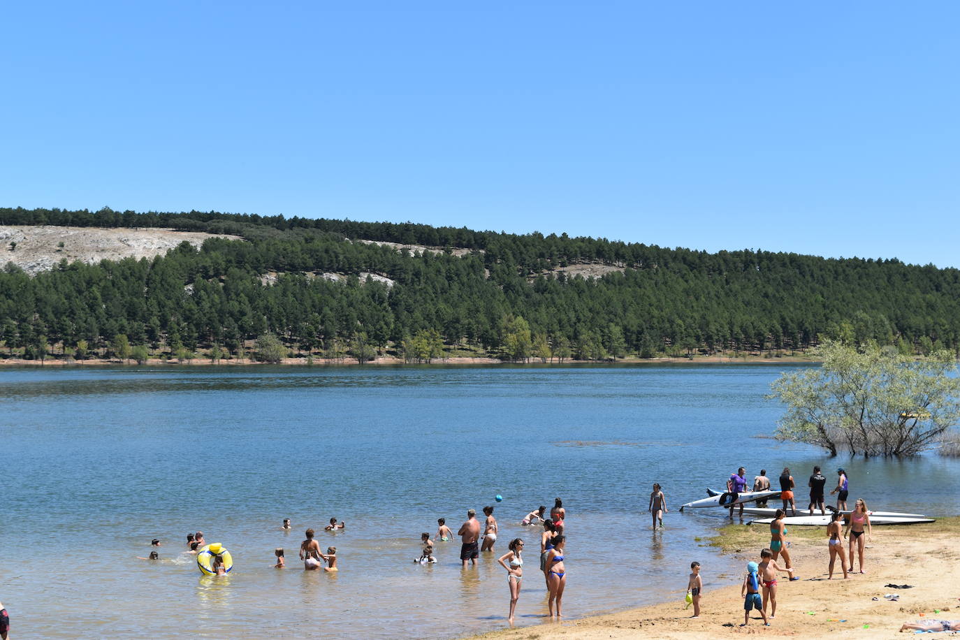 Fotos: Sol y playa en Aguilar