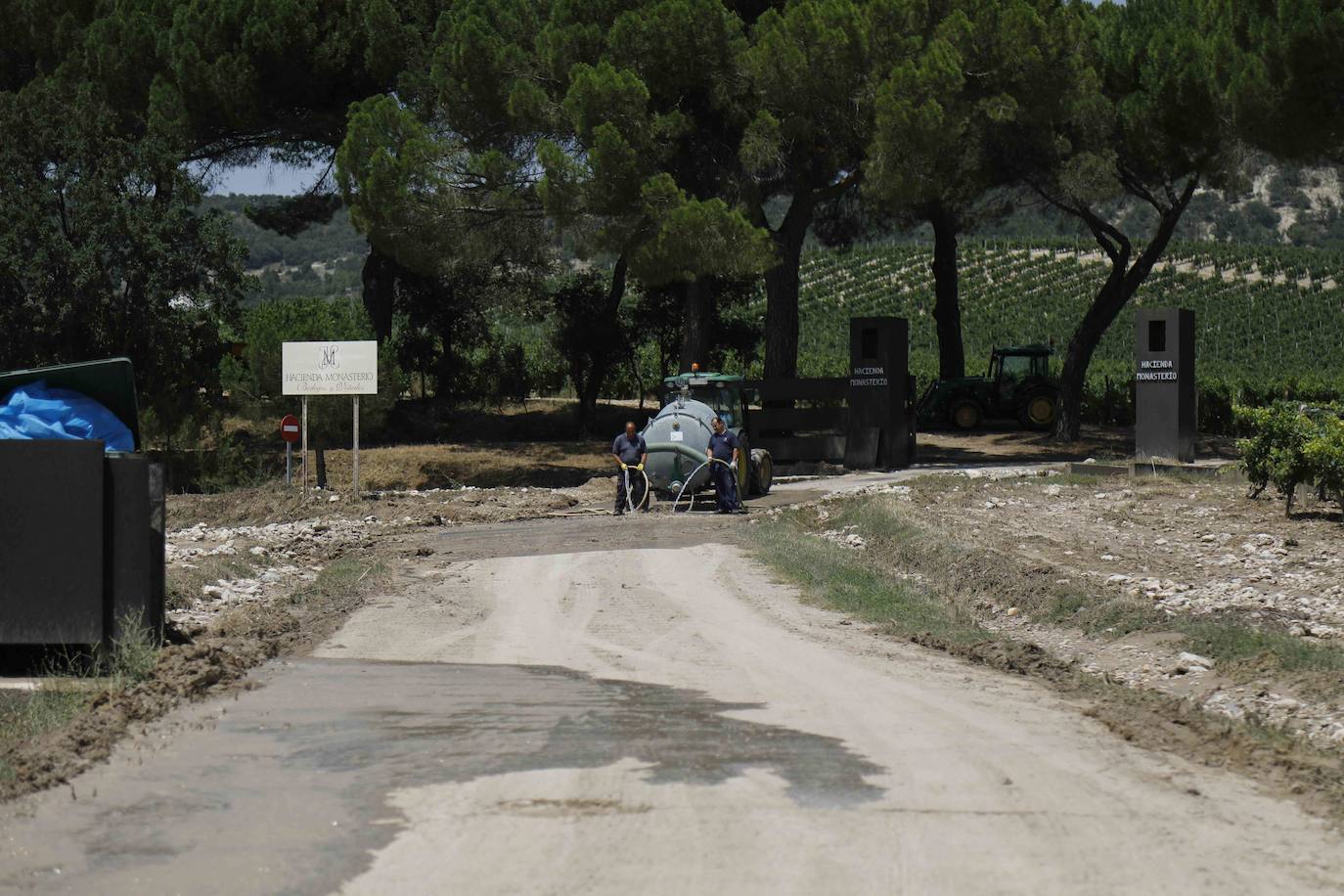 Fotos: Restos de barro en la carretera Pesquera de Duero-Renedo de Esgueva