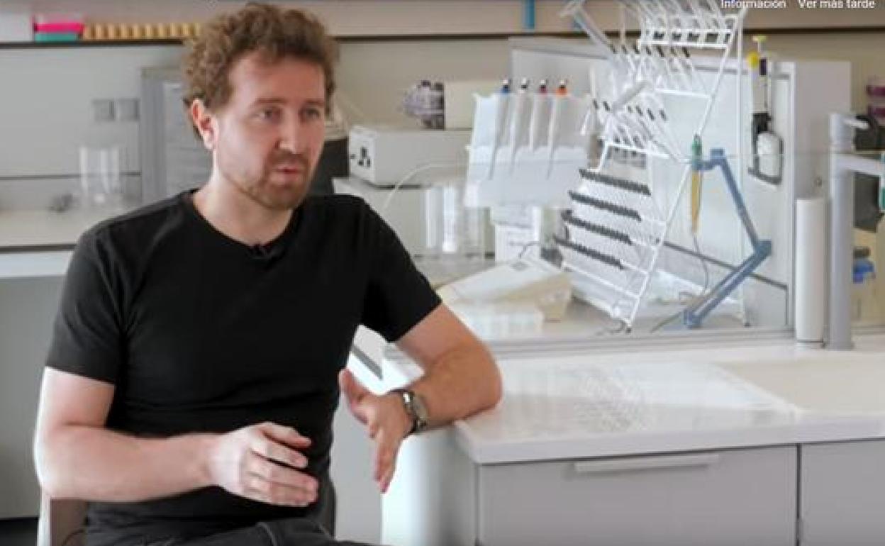 Juan Ayllón, virólogo de la UBU: «Es extremadamente díficil que una vacuna erradique la covid»