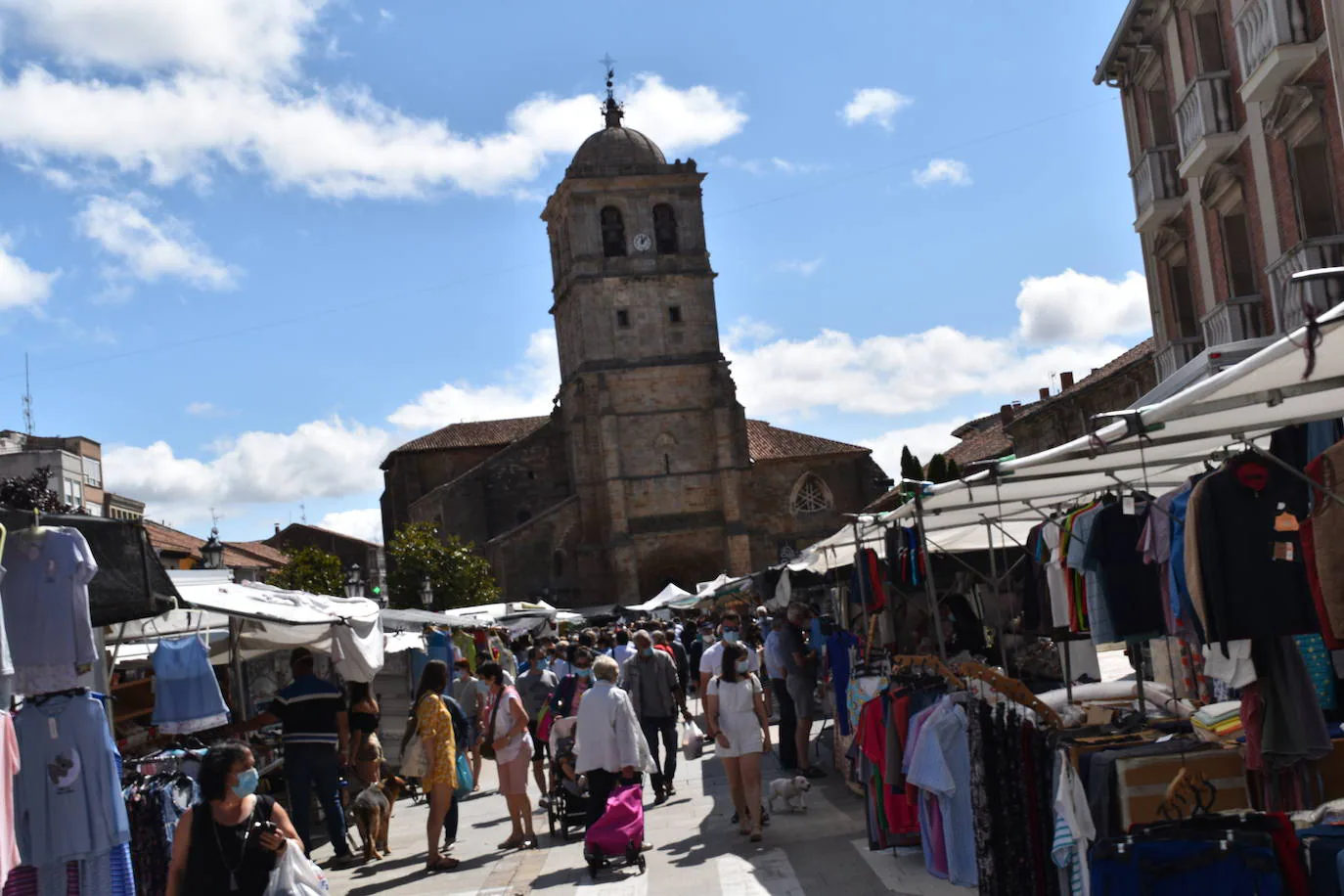 El mercado de Auilar, este martes.