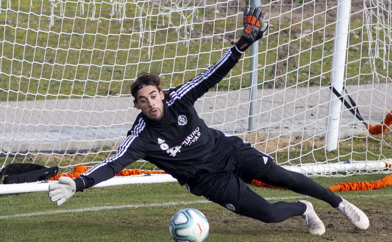 Caro, durante un entrenamiento este invierno con el Real Valladolid. 