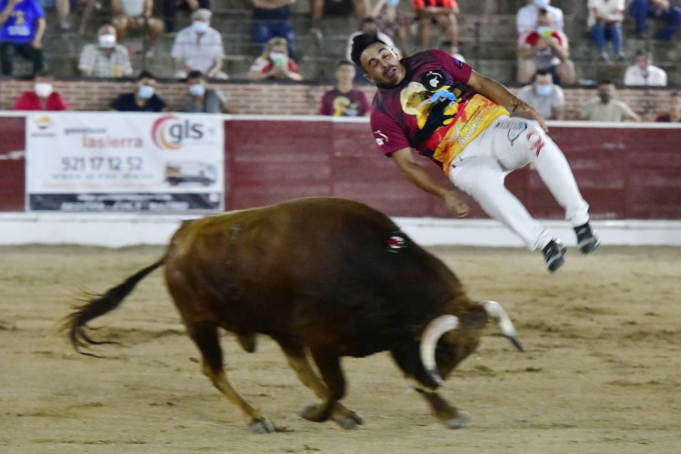 Foto de familia de los recortadores que participaron en el concurso de este viernes en El Espinar. 