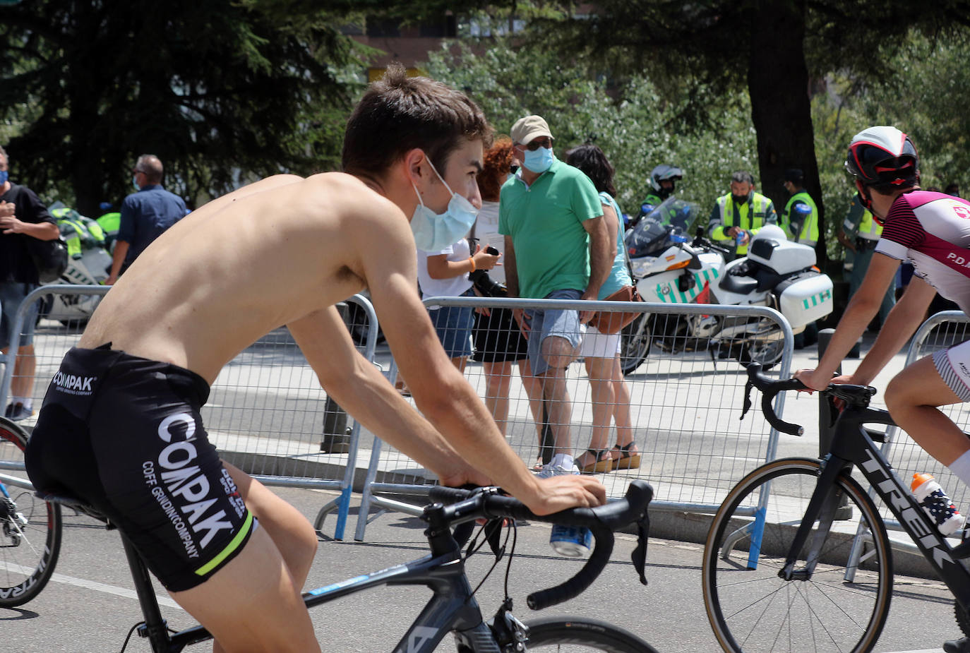 Pruebas Sub 23 y Élite del Memorial Ángel Lozano de cicilismo con salida desde el Campo Grande de Valladolid. 