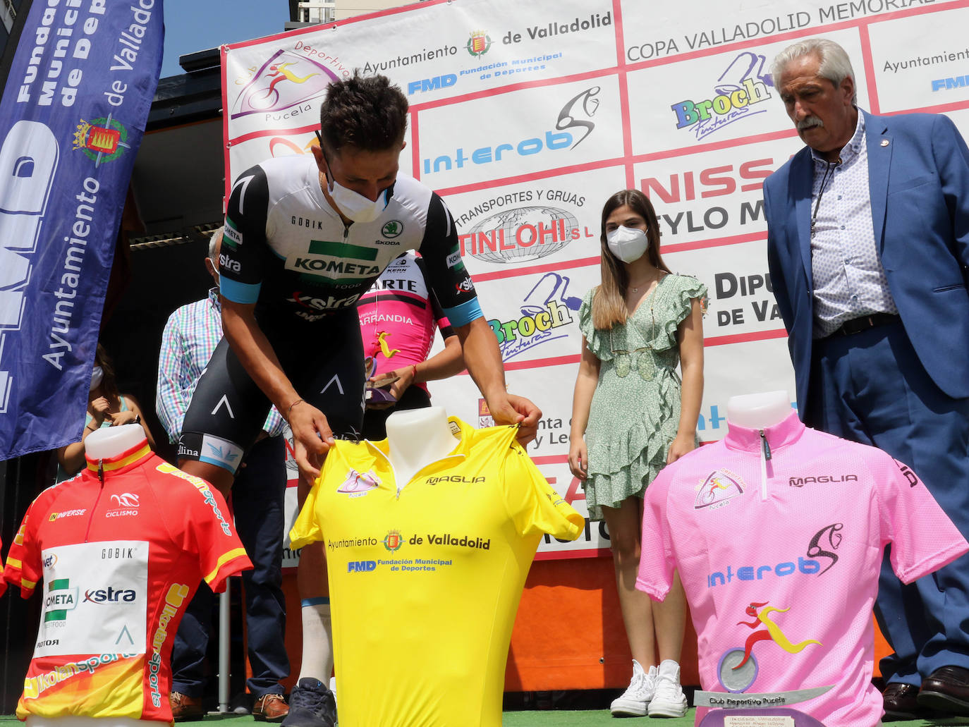Pruebas Sub 23 y Élite del Memorial Ángel Lozano de cicilismo con salida desde el Campo Grande de Valladolid. 