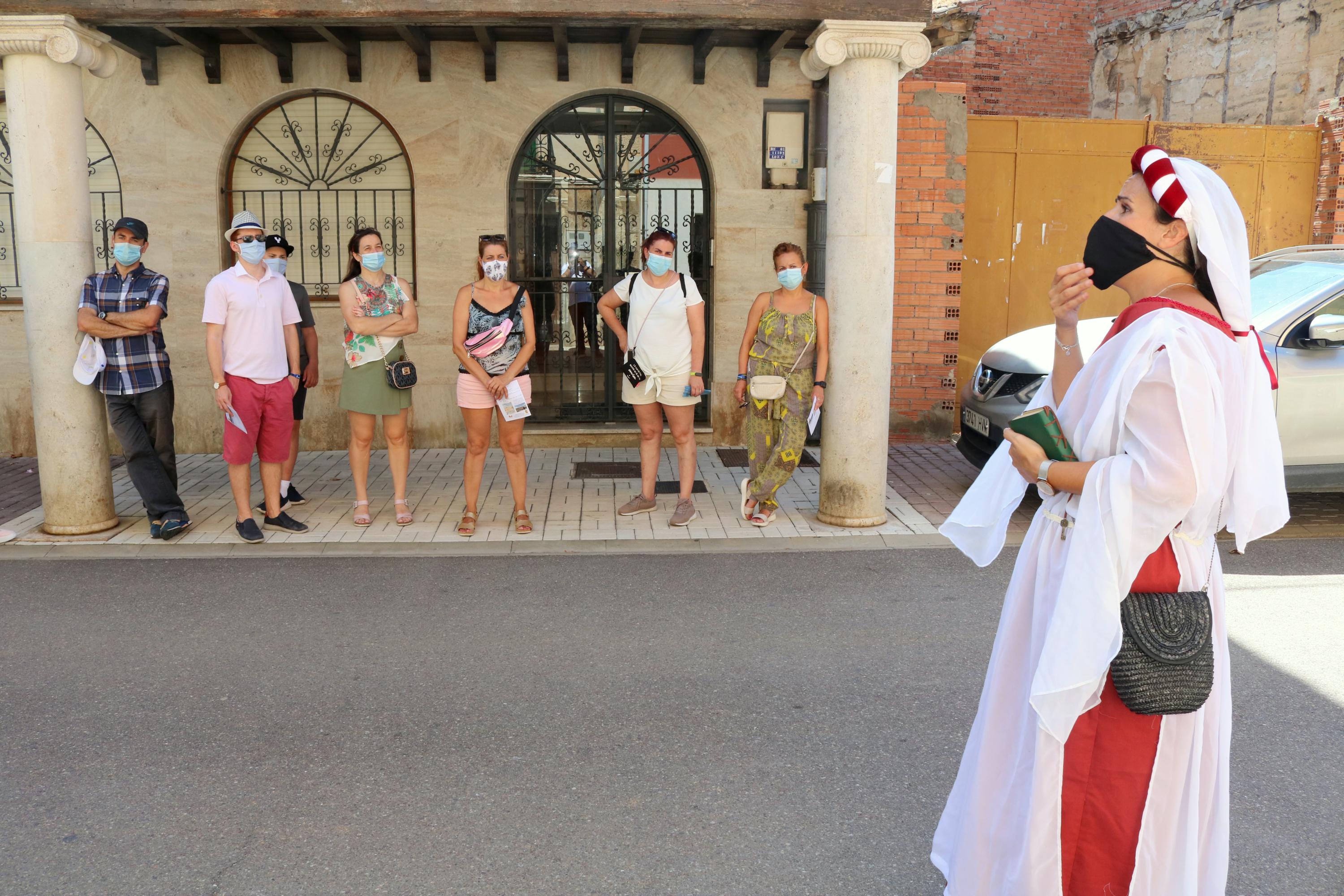 Asistentes a la Ruta Teatralizada por Torquemada