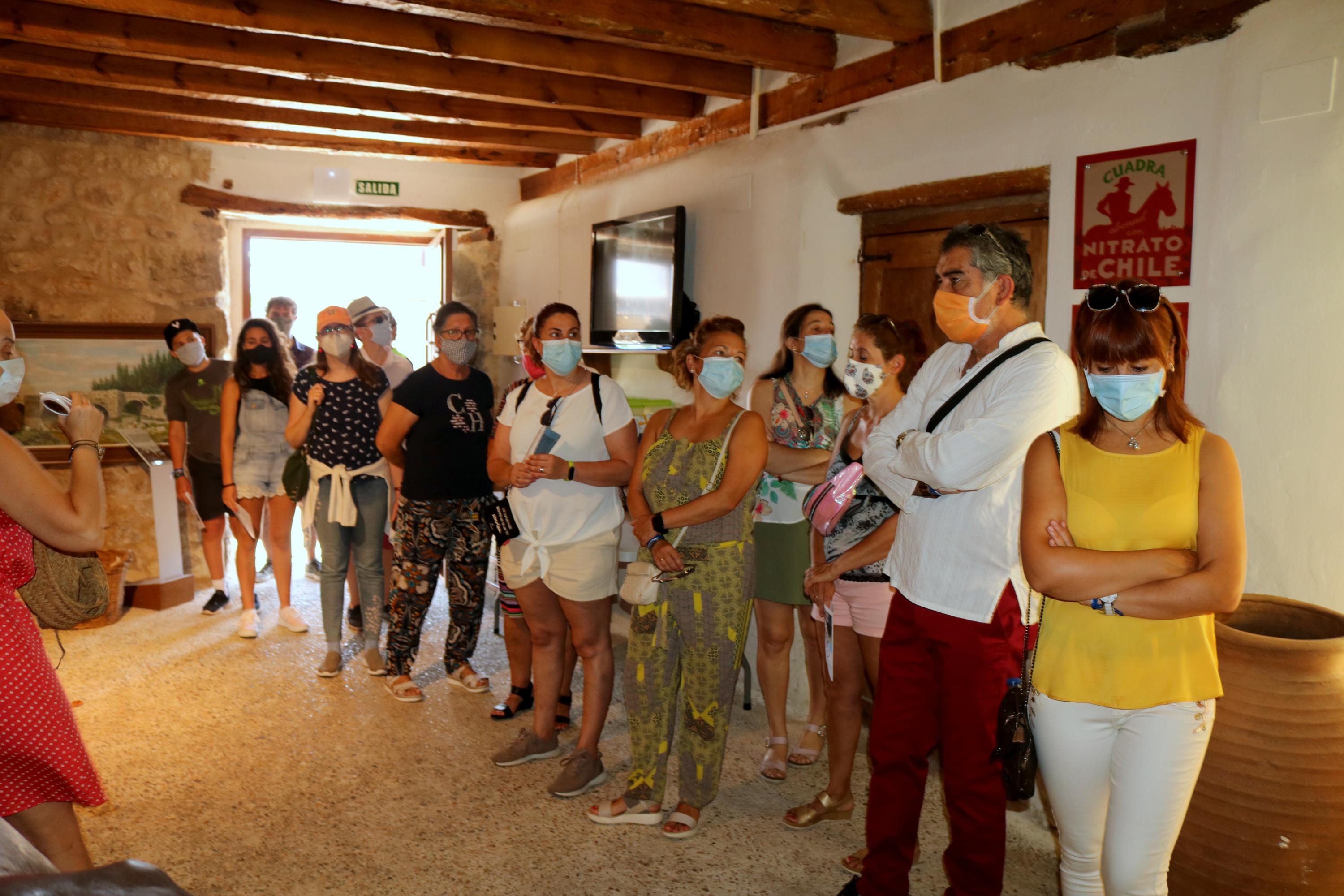 Asistentes a la Ruta Teatralizada por Torquemada
