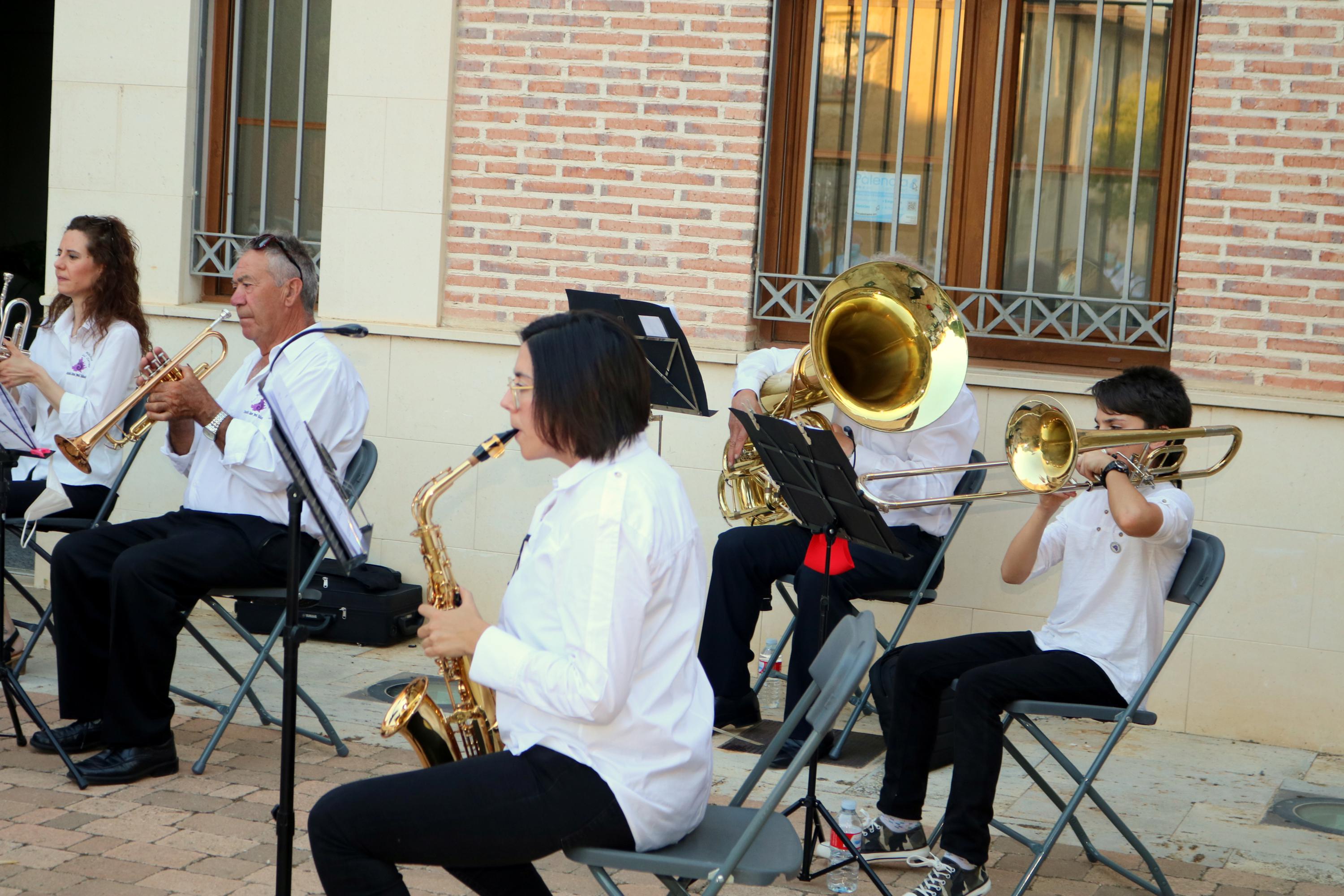 Actuación de la Banda de Música Comarcal de la ACJB en Fuentes de Valdepero