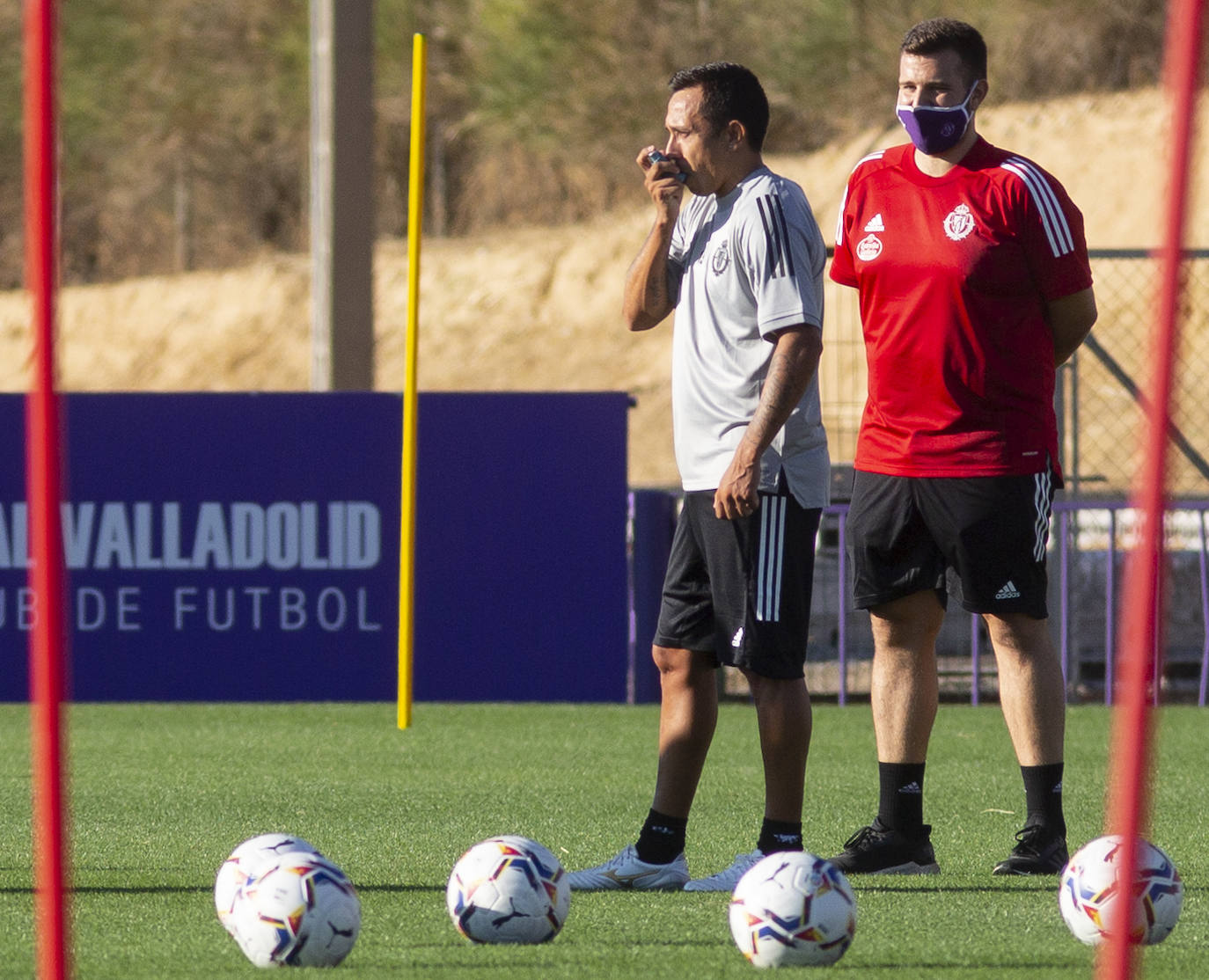 La plantilla del Real Valladolid ha entrenado esta mañana en los Anexos del estadio José Zorrilla. 