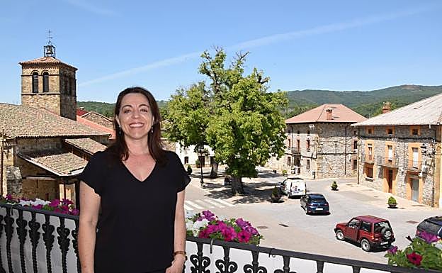La alcaldesa de Velilla del río Carrión, Belinda Mencía. 