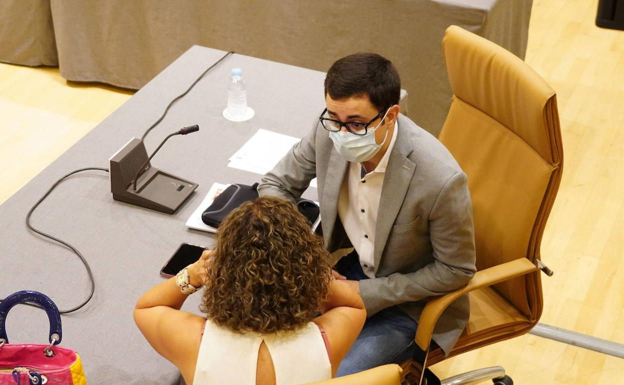 El portavoz socialista, José Luis Mateos, durante un pleno.