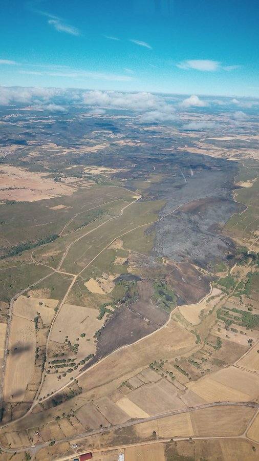 El incendio de la comarca zamorana de Aliste supera ya las 2.000 hectáreas carbonizadas