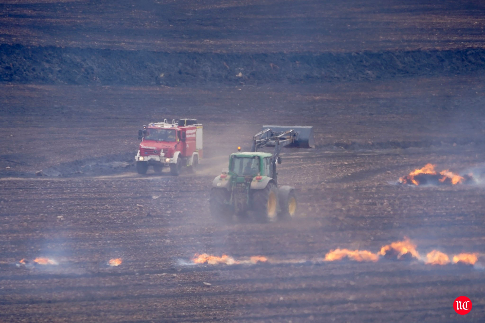 Labores de extinción del incendio. 