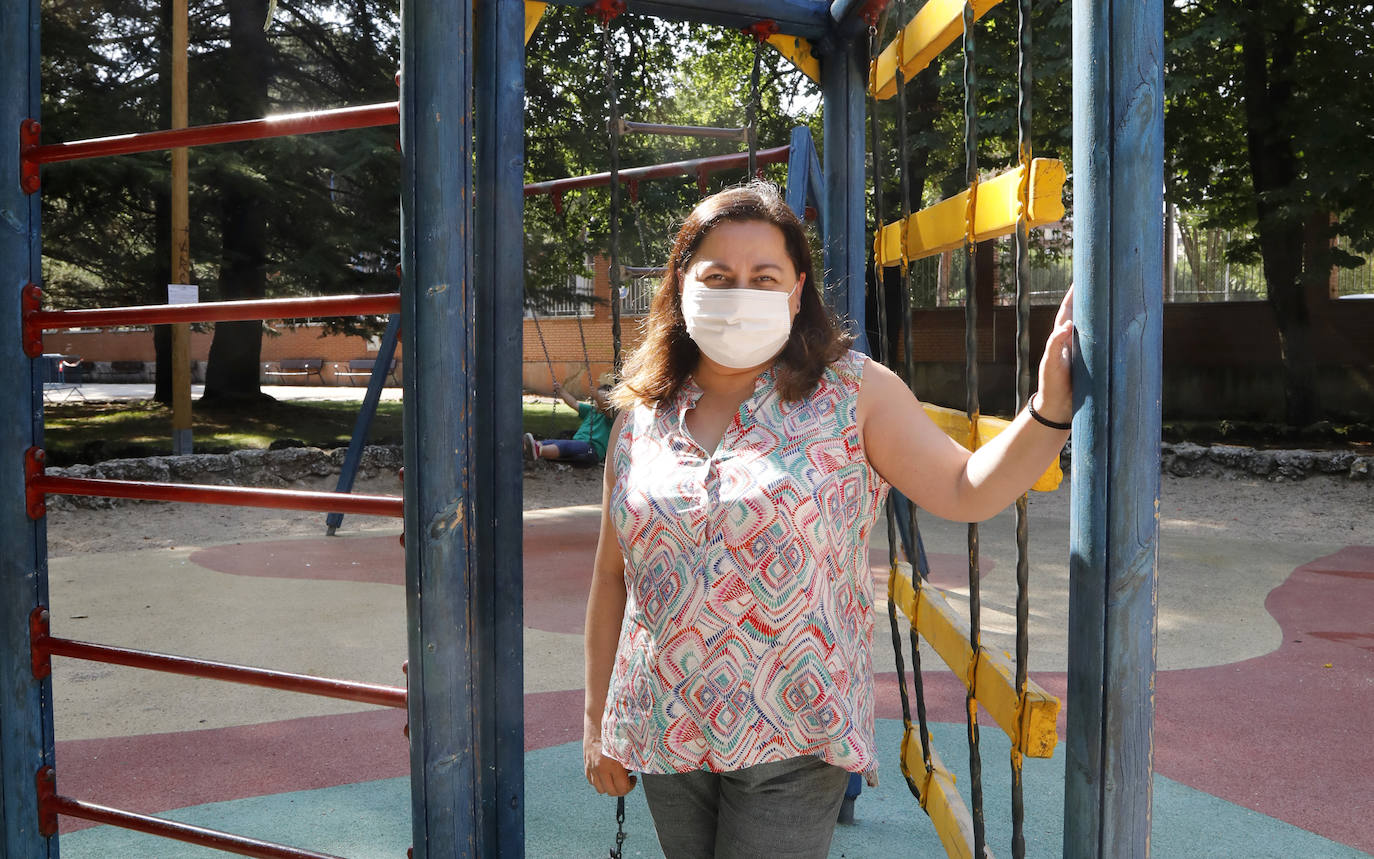 Sonia Ordóñez, en el parque de la Huerta de Guadián. 