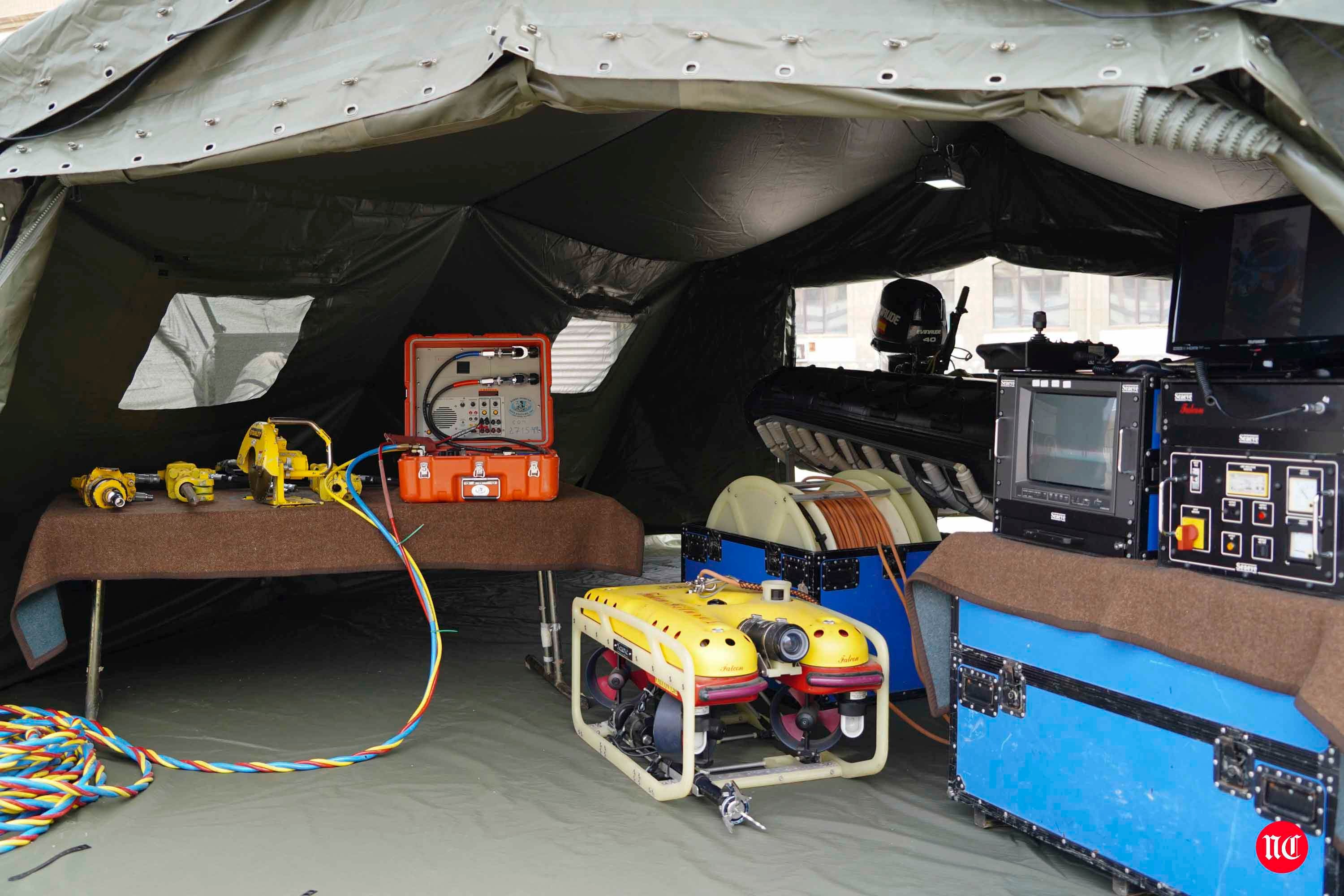 Visita de la ministra al cuartel de Arroquia en Salamanca. 