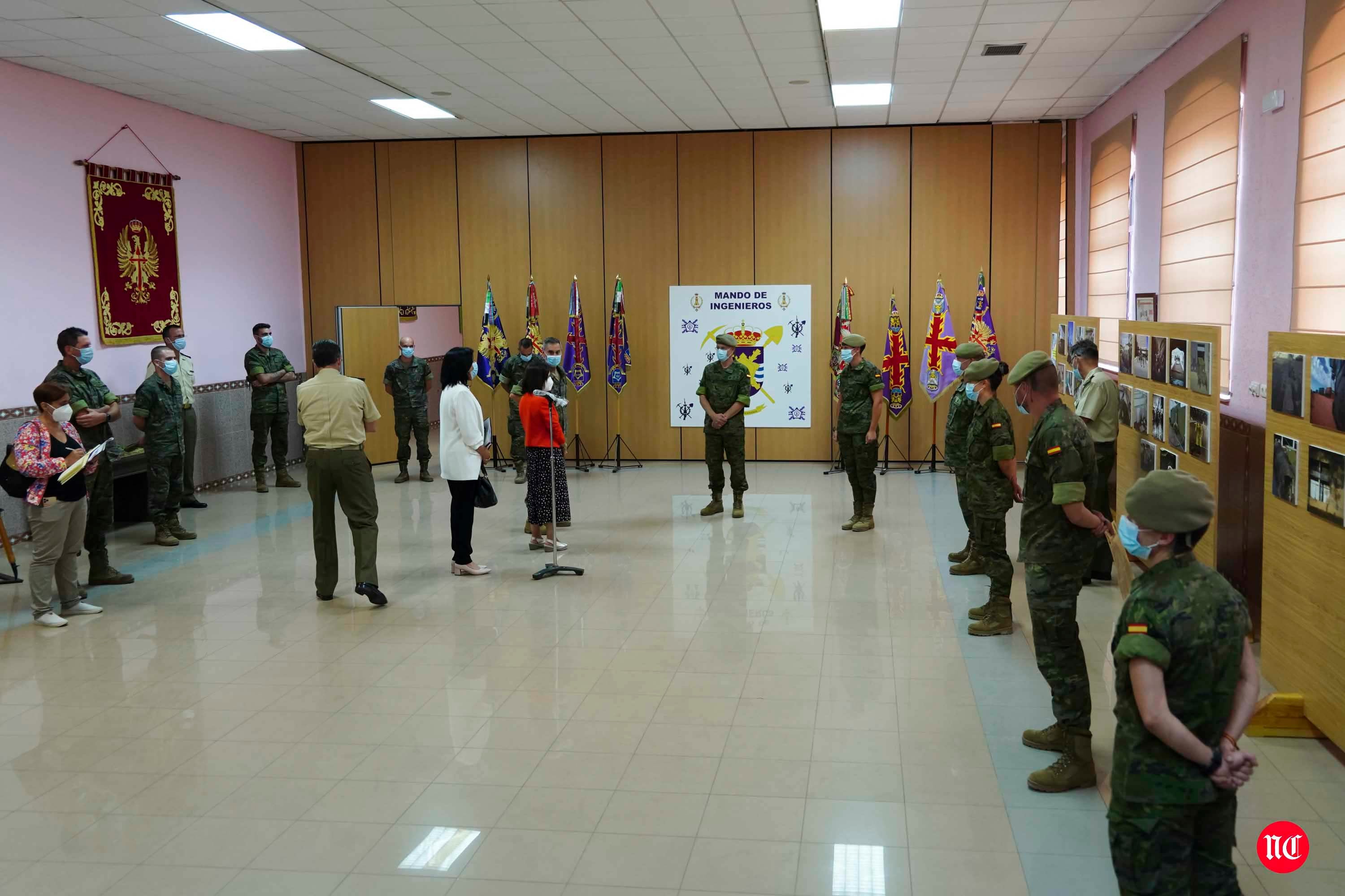 Visita de la ministra al cuartel de Arroquia en Salamanca. 