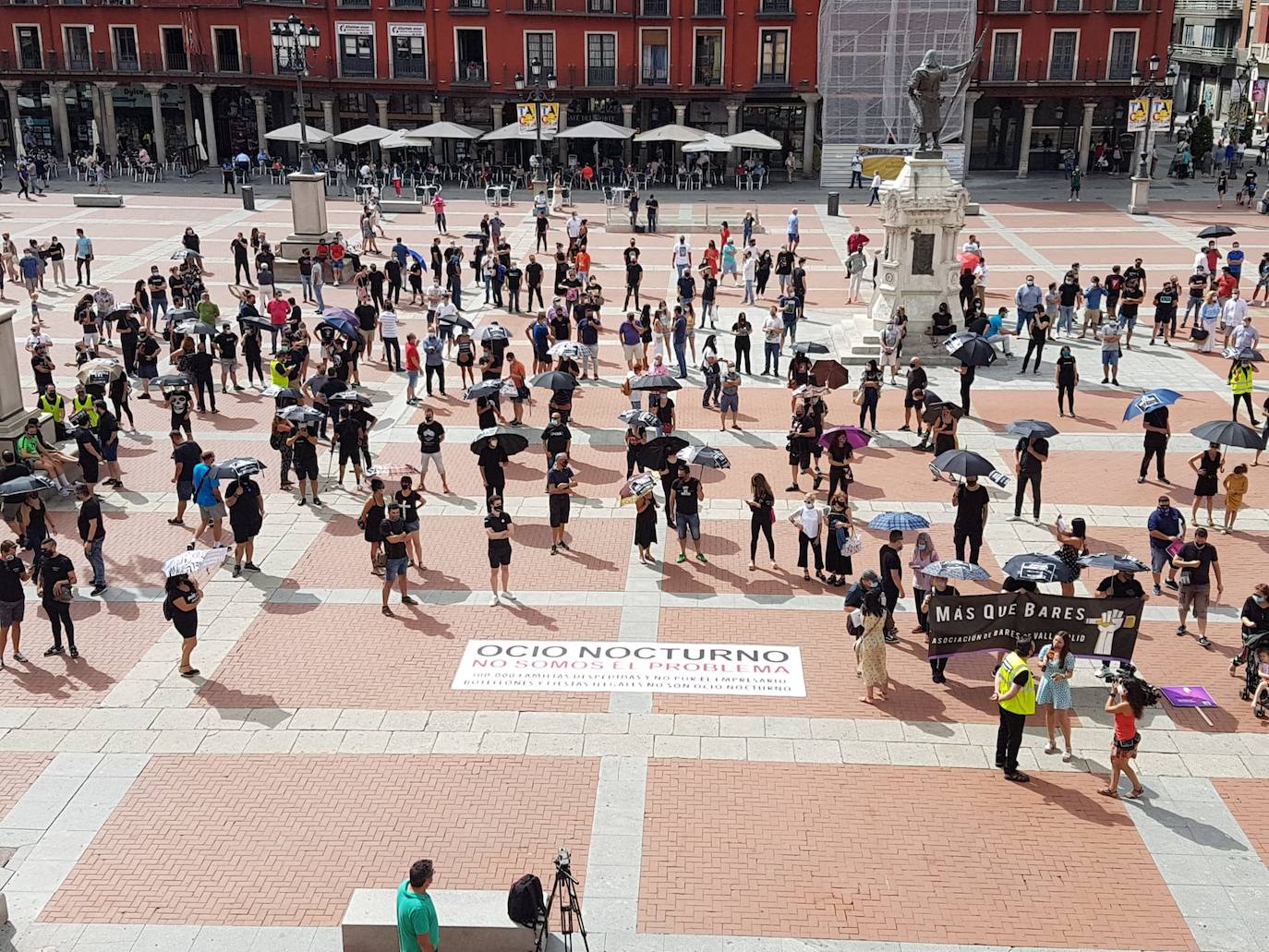 El sector del ocio nocturno protesta en Valladolid. 