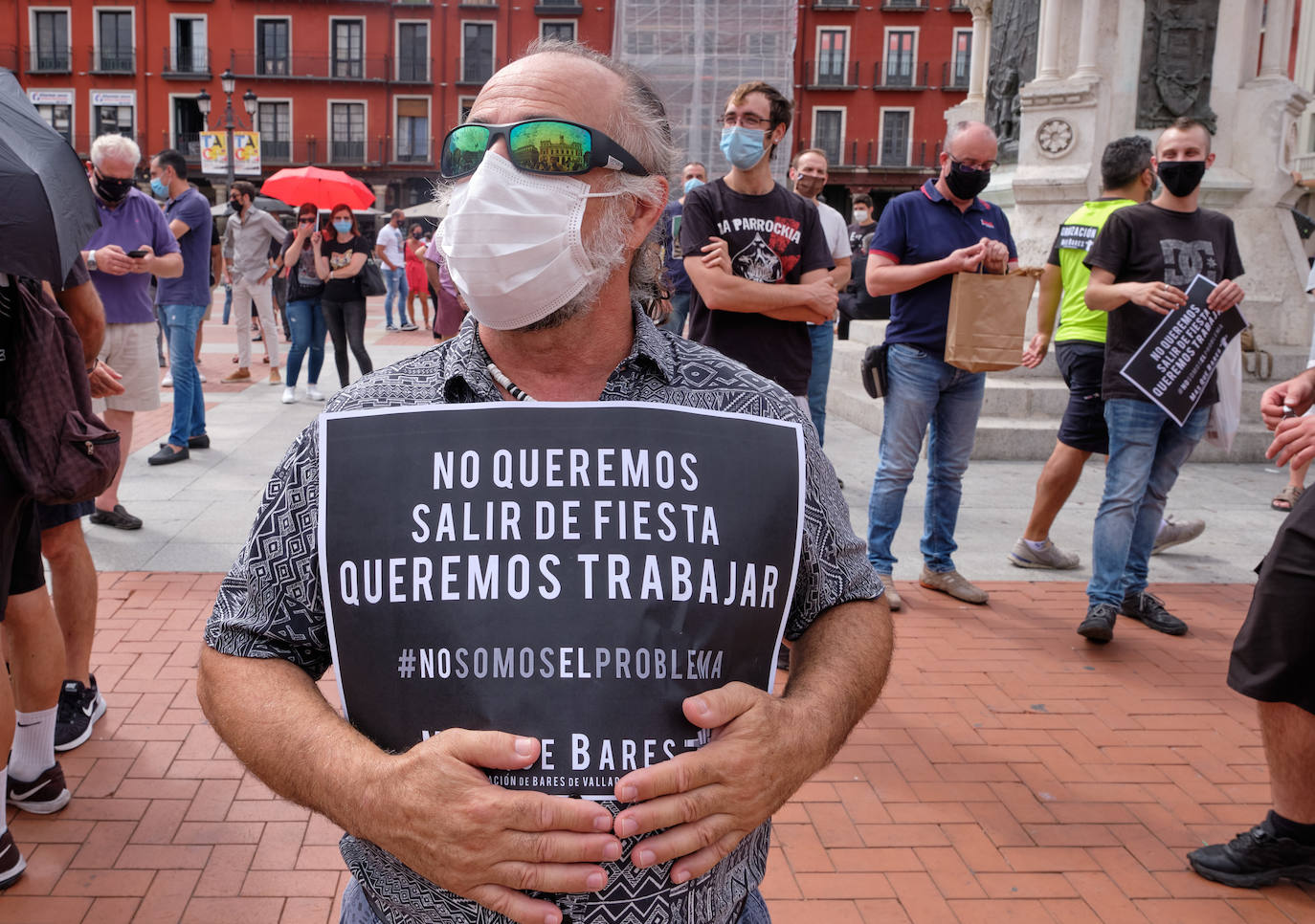 El sector del ocio nocturno protesta en Valladolid. 