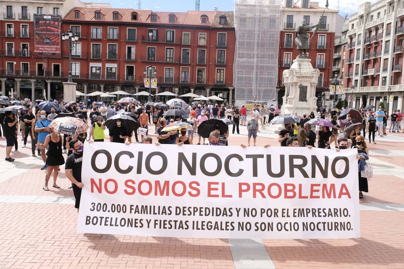 El sector del ocio nocturno protesta en Valladolid. 