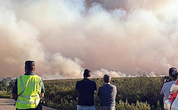 Extinguido el incendio de Lober de Aliste, el mayor de España en 2020, con 2.000 hectáreas calcinadas