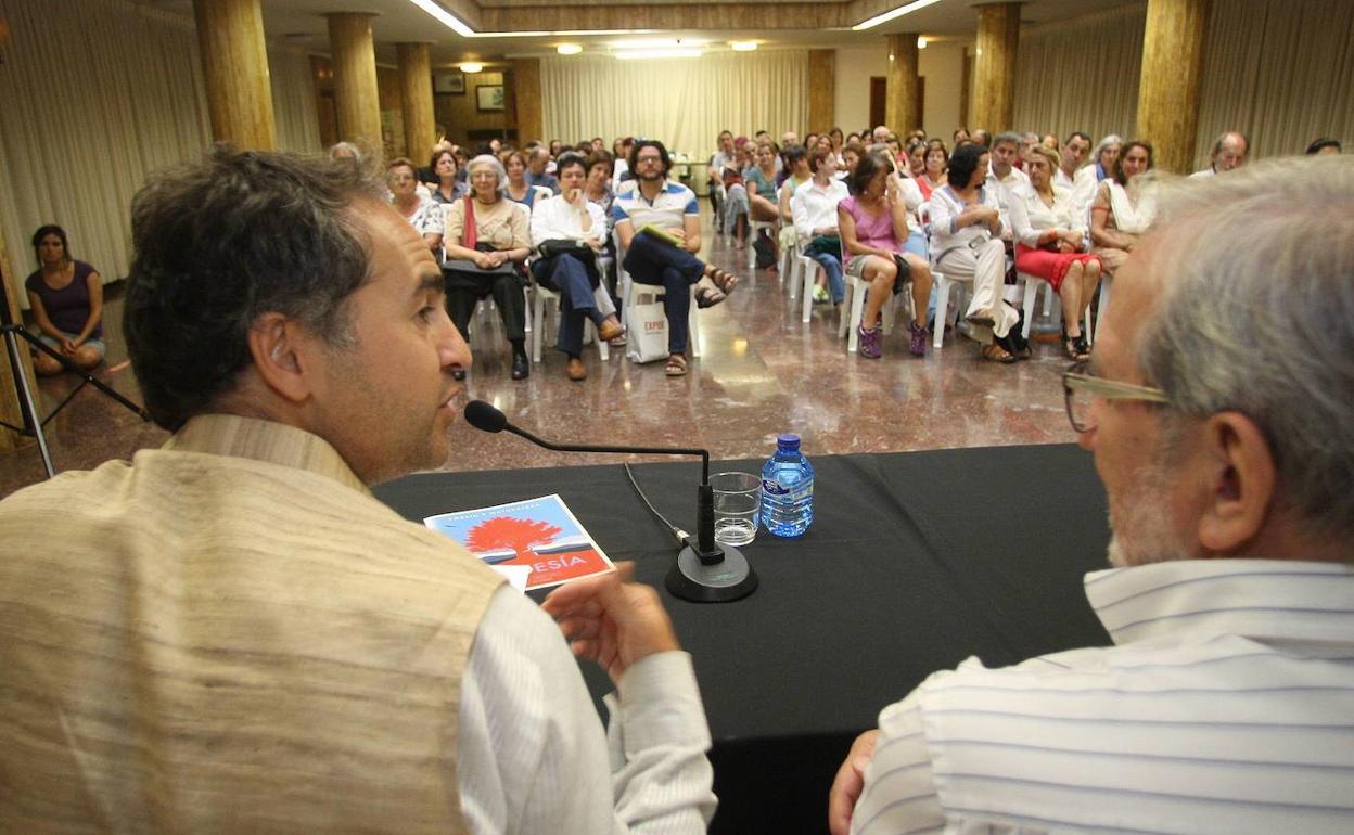 Acto en una edición anterior de Expoesía. 