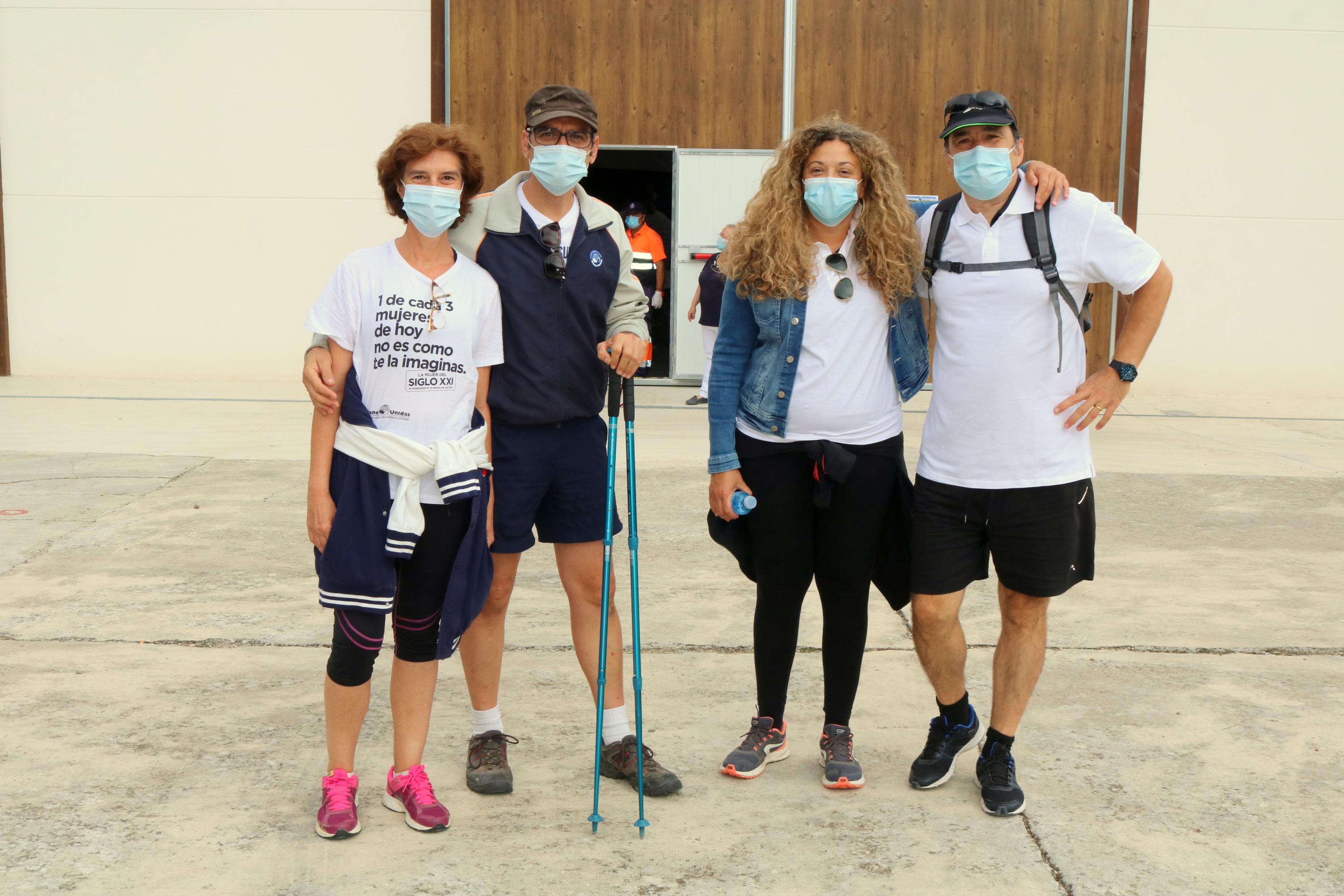 Niños y mayores caminaron por el Cerrato para colaborar con un proyecto de desarrollo sanitario en la India