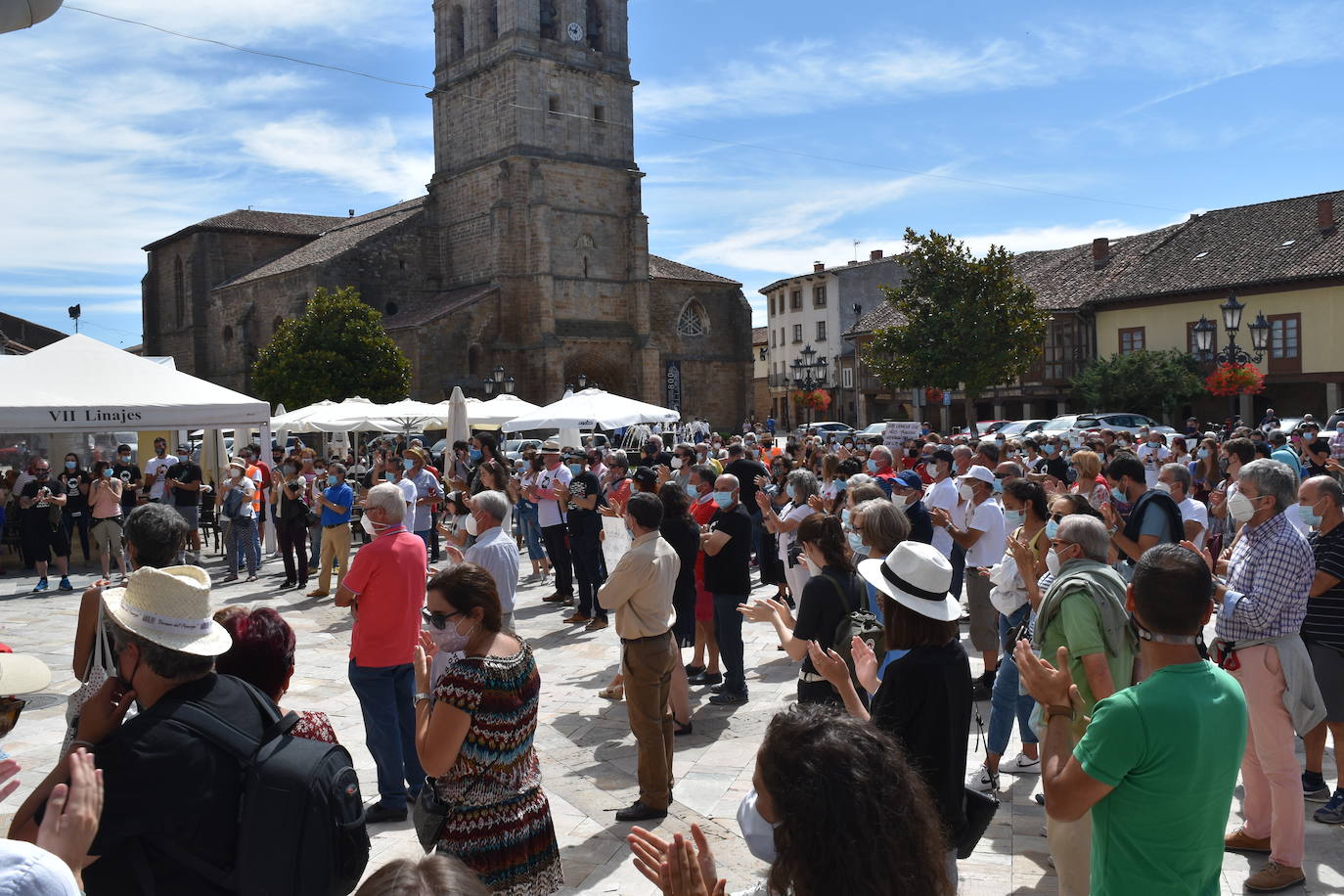 Protesta contra las macrogranjas en Aguilar.