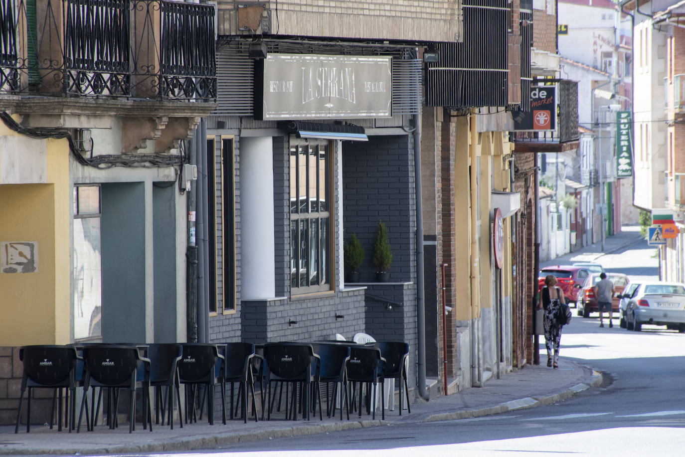 La orden de aislamiento vacía tiendas y ahuyenta el ocio en Cantalejo.