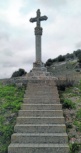 Cruz del Pelícano en Arrabal de Portillo. 