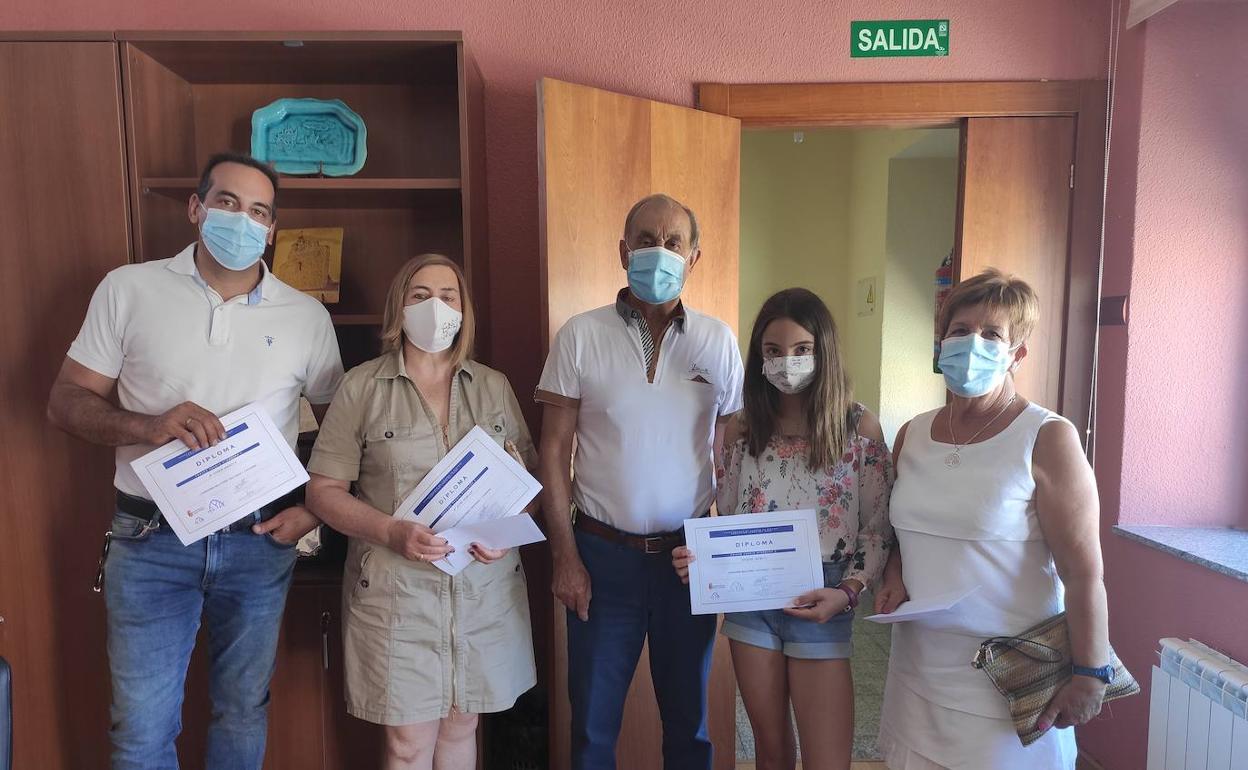 Un momento de la entrega de los premios del concurso de balcones, ventanas y fachadas. 