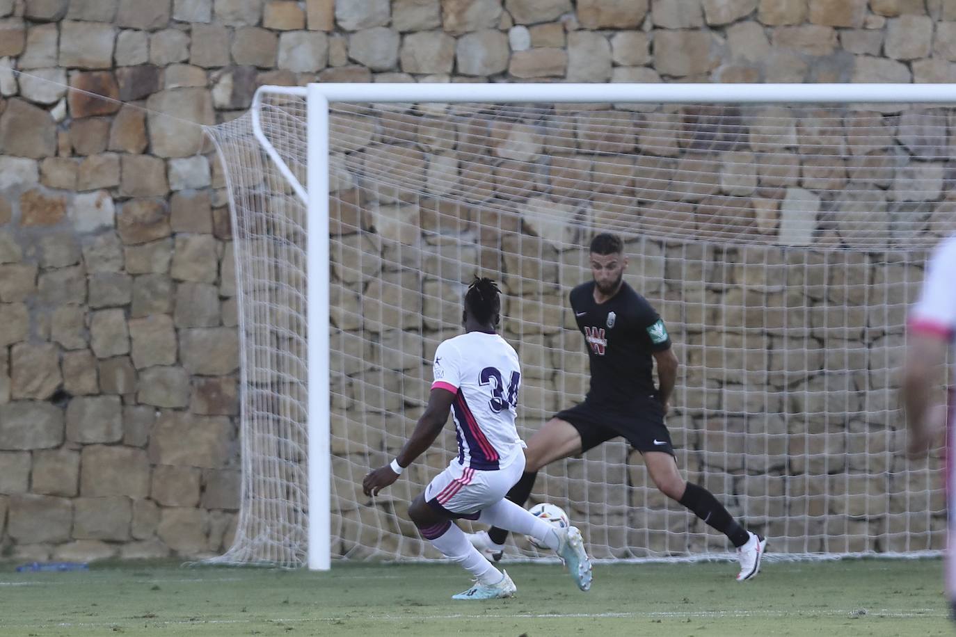 El Real Valladolid ha goleado esta tarde al Granada en el segundo partido amistoso de la pretemporada. 