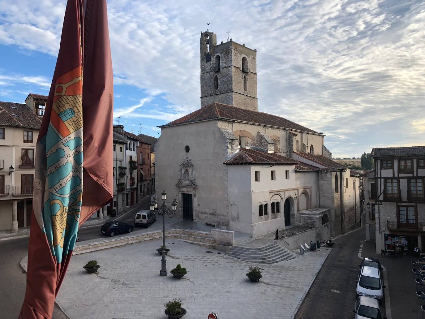 Aspecto de la Plaza Mayor de Cuéllar a la hora a la que otros años tenía lugar el pregón.