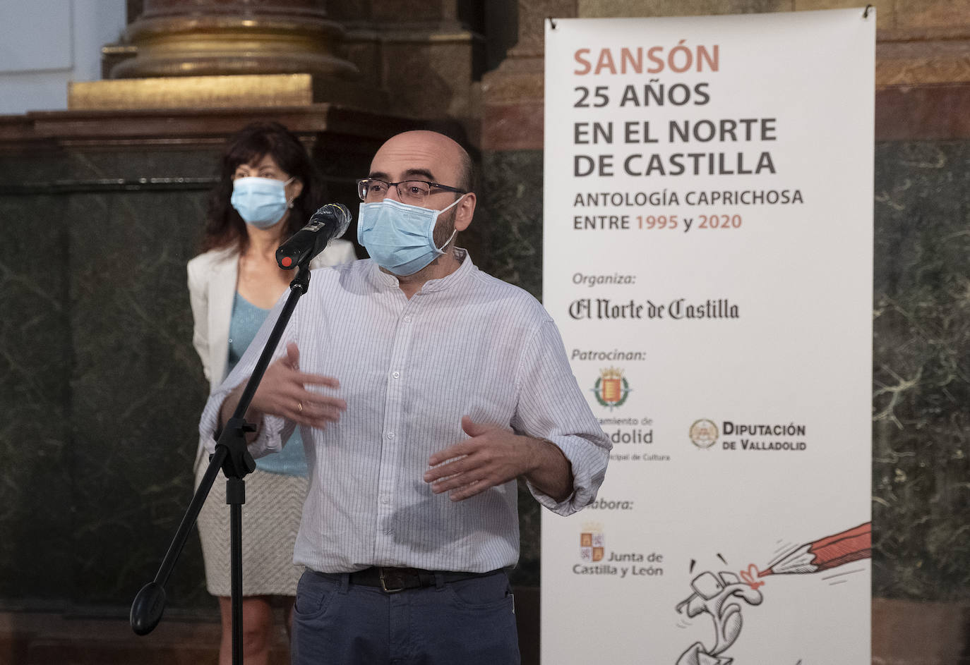 El humorista gráfico expone 400 de las 10.000 viñetas publicadas en El Norte de Castilla